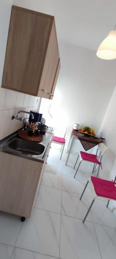 Little Hause Hotel Psakoudia Ngoại thất bức ảnh